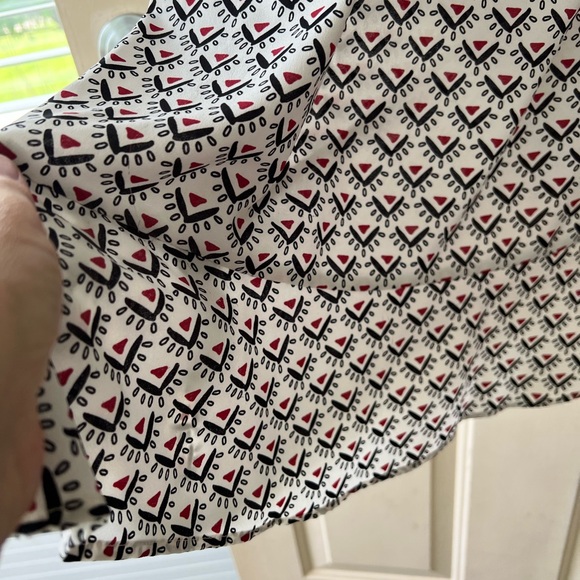 Loft Plus size 20 wide rounded neck ruffle short sleeve surprise back blouse. - Picture 6 of 9